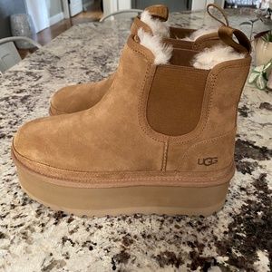 UGG Neumel Platform Chelsea Boot *NEW 8/EU39